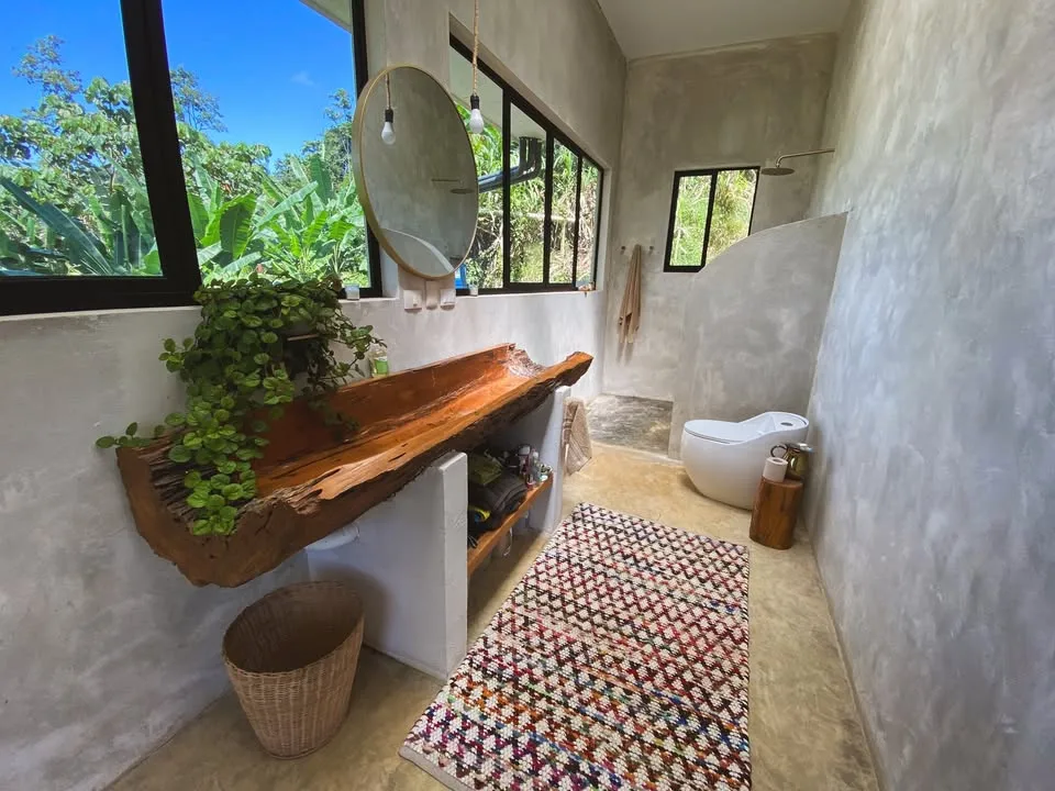 Off Grid Cahuita Area Home on 31 Hectares for Sale - Bathroom