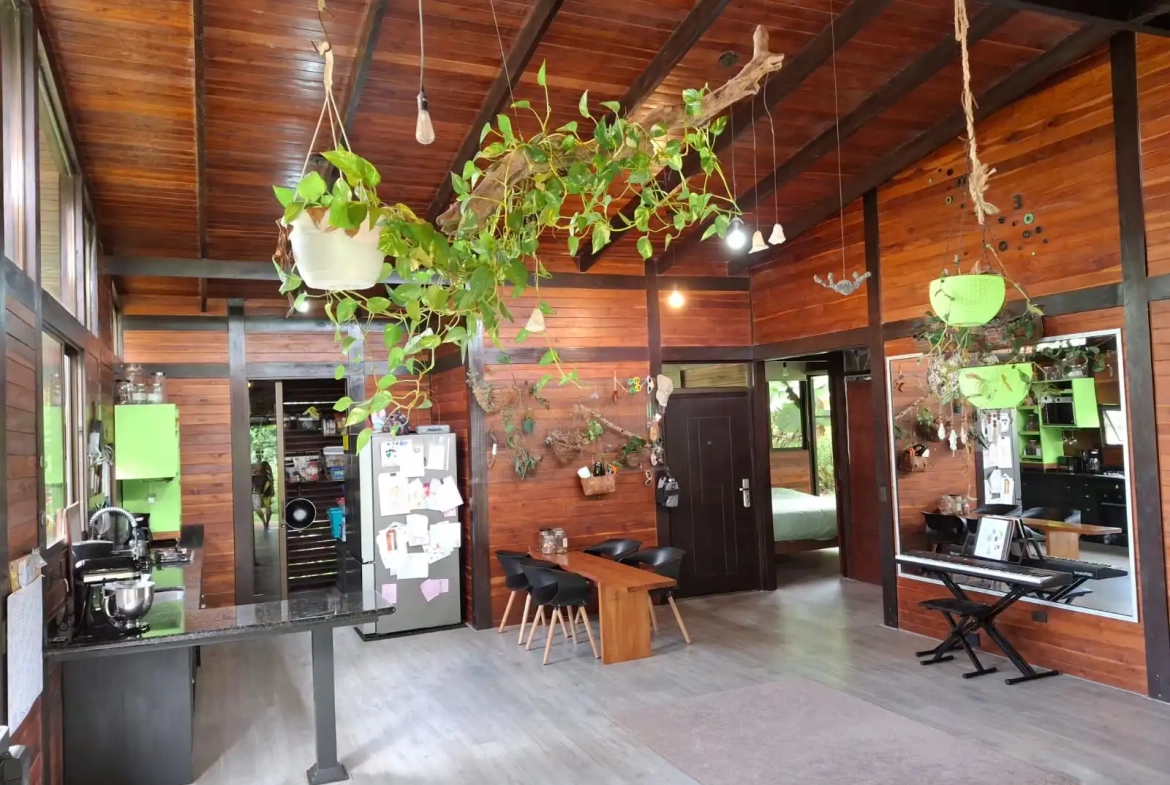 Private Mountain Sanctuary with 3 Homes Near Bijagual Costa Rica