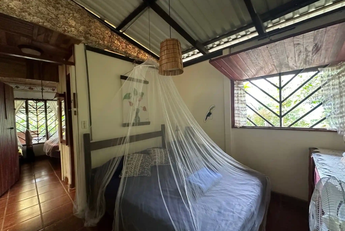 2 Bedroom Mountain Cabin near Tinamaste Costa Rica for Sale - Bedroom