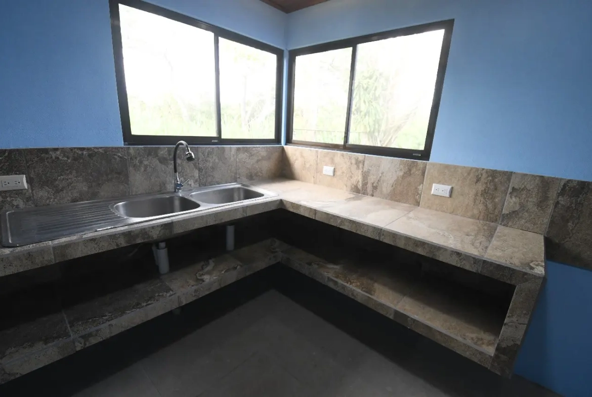 Cozy Home for Sale by Owner in Puriscal Costa Rica - Large Kitchen