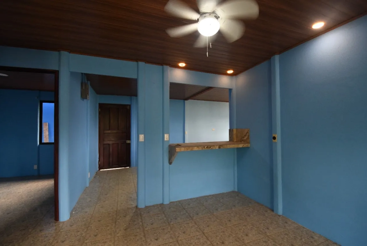 Cozy Home for Sale by Owner in Puriscal Costa Rica - Living Area